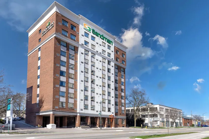 Sandman Hotel & Suites London Downtown - Image 1
