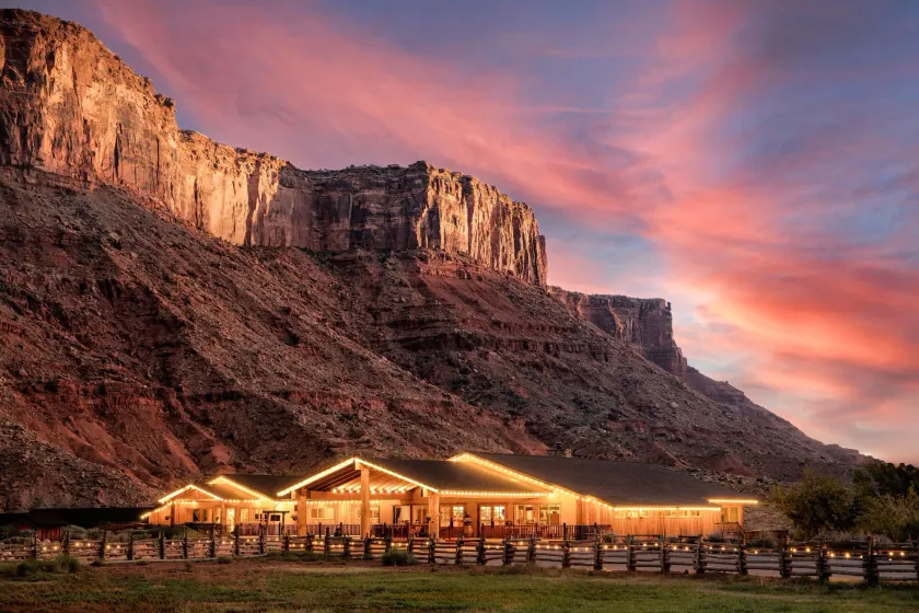 Red Cliffs Lodge Moab - Image 1