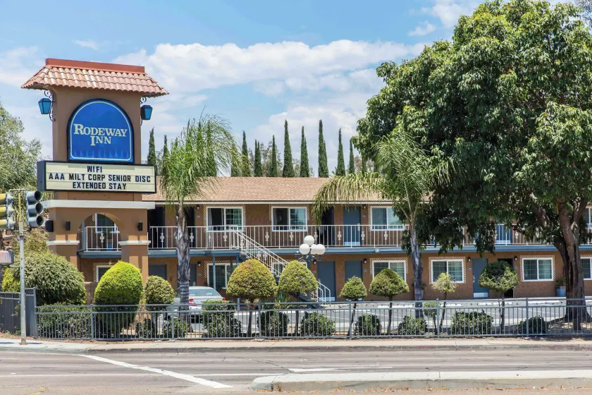 Rodeway Inn Escondido Downtown - Image 1