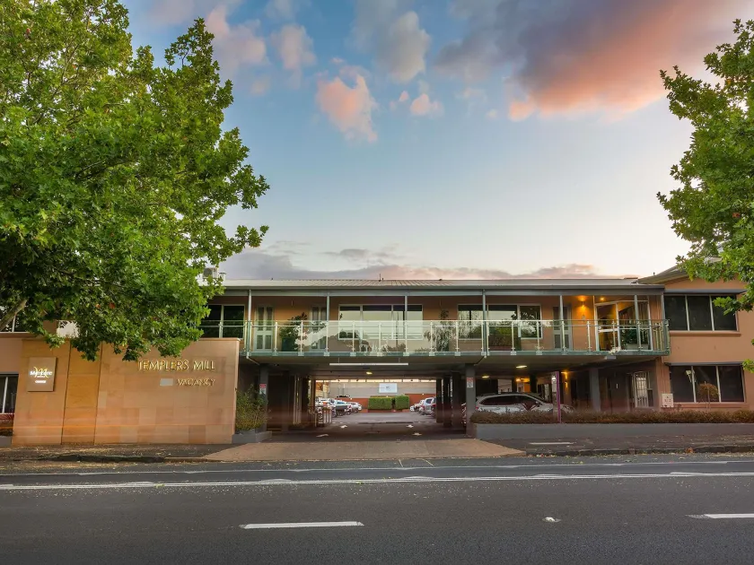 Mercure Orange - Image 1