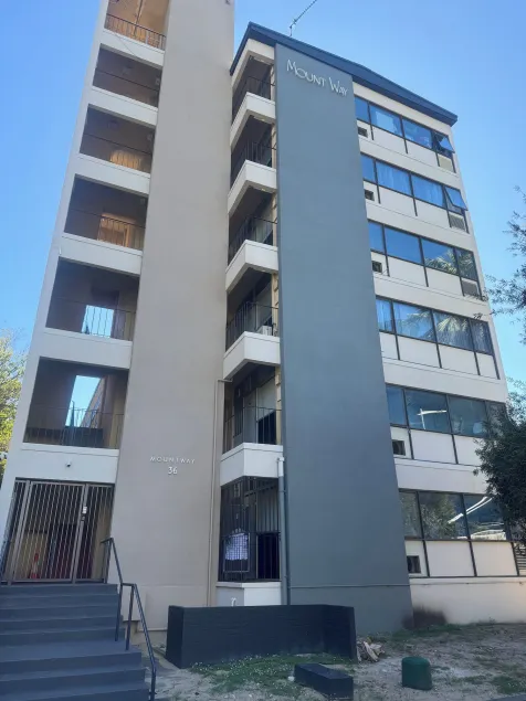 Mountway Holiday Apartments - Image 1