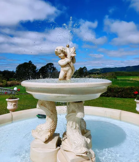 Country Villa Estate - Image 1