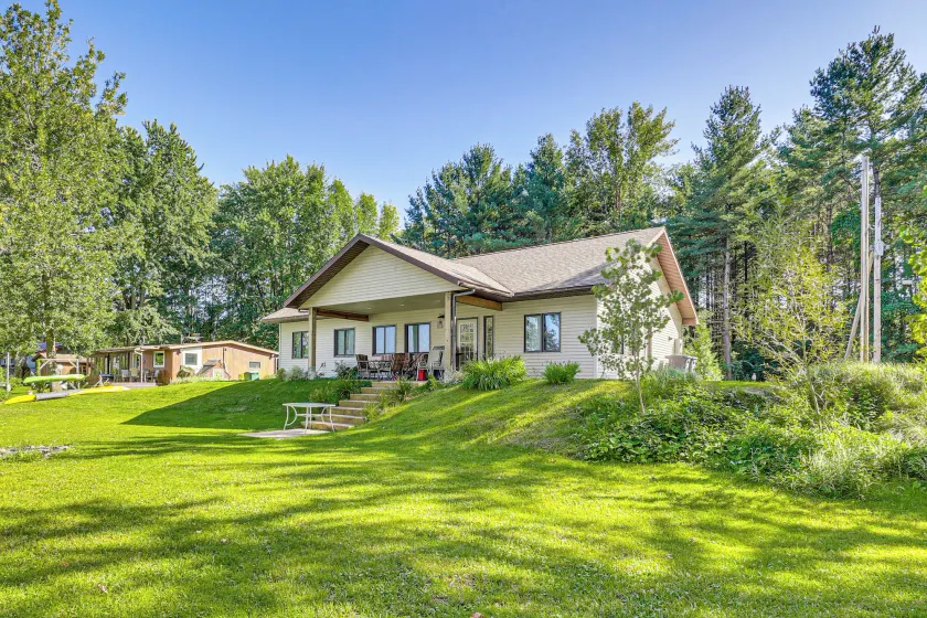Lake Champlain Retreat w/ Grill, Fire Pit! - Image 1