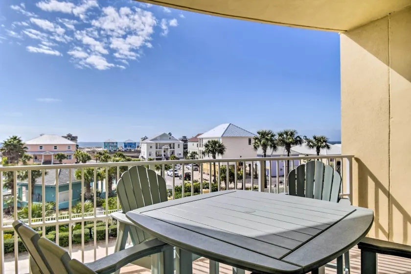 Gulf Shores Condo w/ Pool View: Walk to Beach! - Image 1