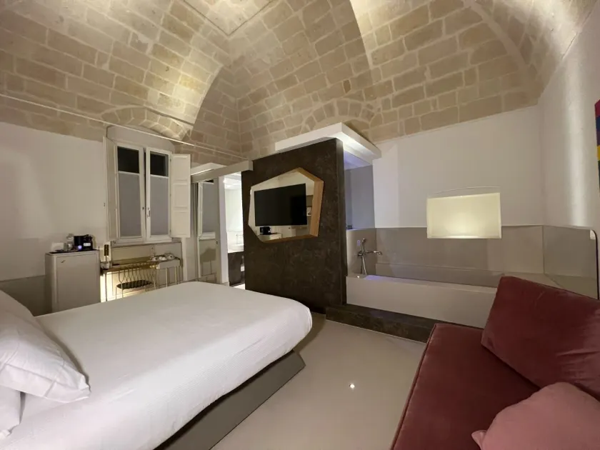 Euvodia Luxury Rooms - Image 1