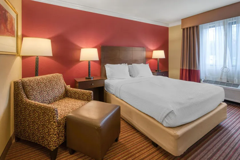 Best Western Sycamore Inn - Image 1