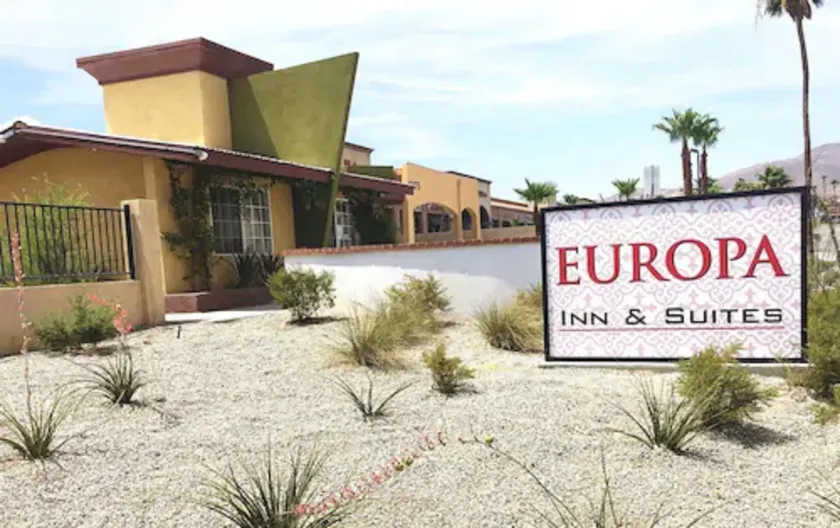 Europa Inn & Suites - Image 1