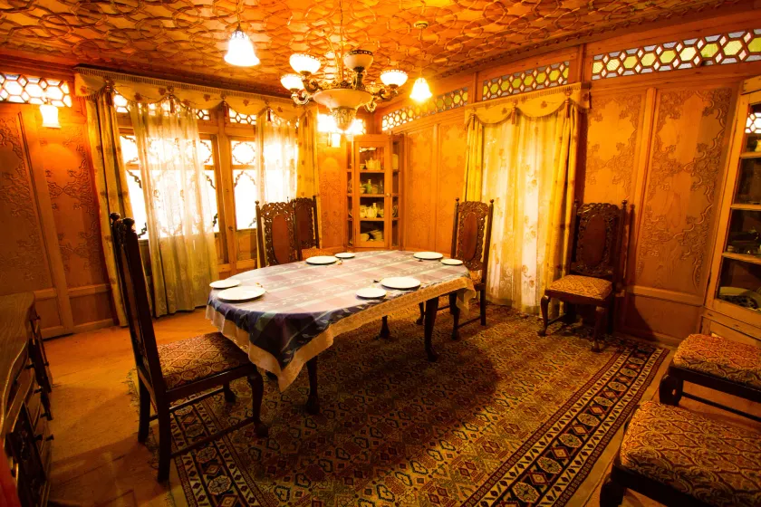Kharpalace group of houseboats - Image 1