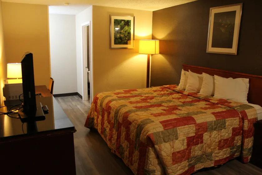 Regency Inn - Image 1