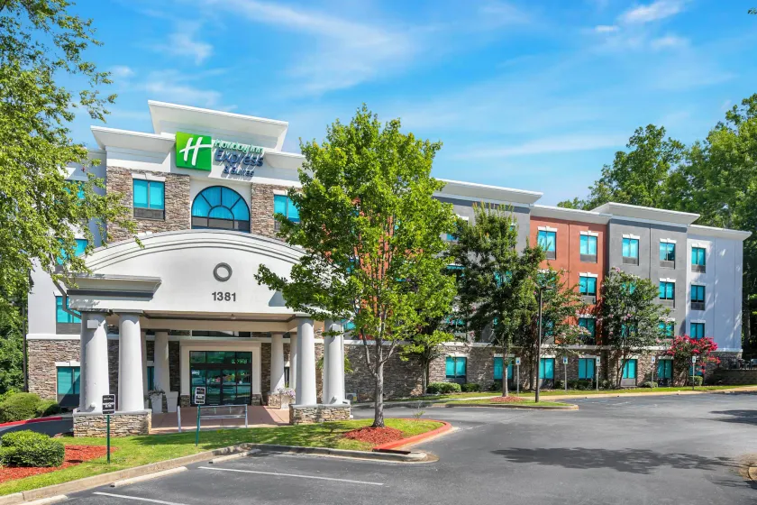 Holiday Inn Express Hotel & Suites Clemson - University Area by IHG - Image 1