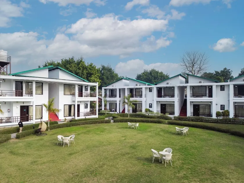 Baris resort Corbett - Image 1