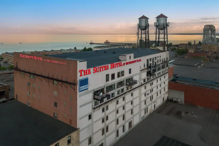 The Suites Hotel at Waterfront Plaza - Image 1