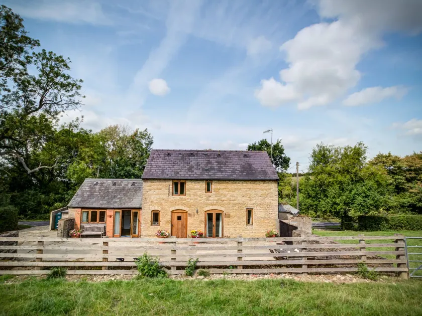 Little Barn - Image 1