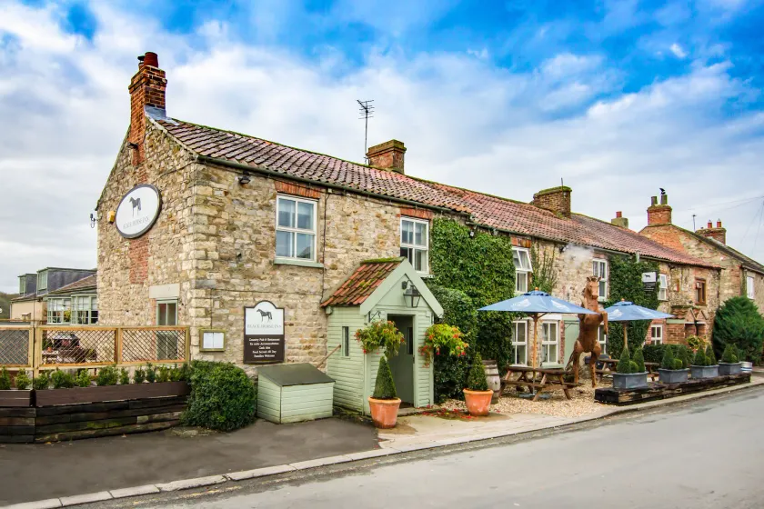 Black Horse Inn - Image 1