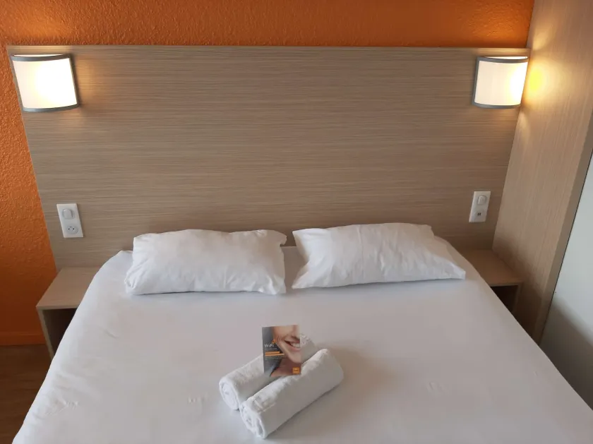 Hôtel Première Classe Macon - Image 1
