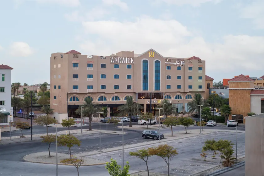 Warwick Al Jubail Hotel - Image 1