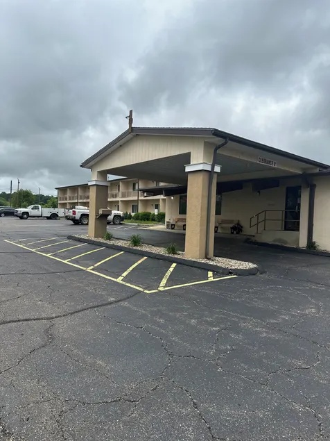 Executive Inn - Image 1