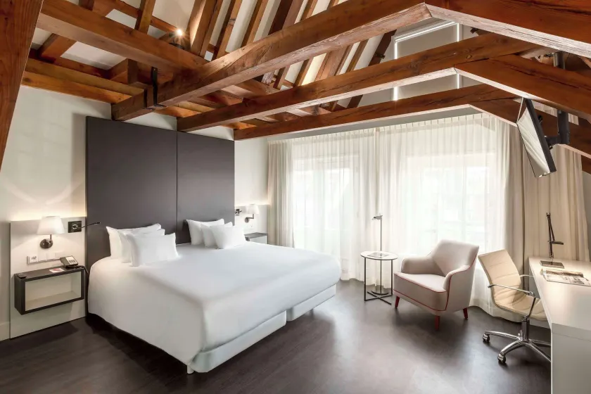 Hotel NH Collection Amsterdam Barbizon Palace - Image 1