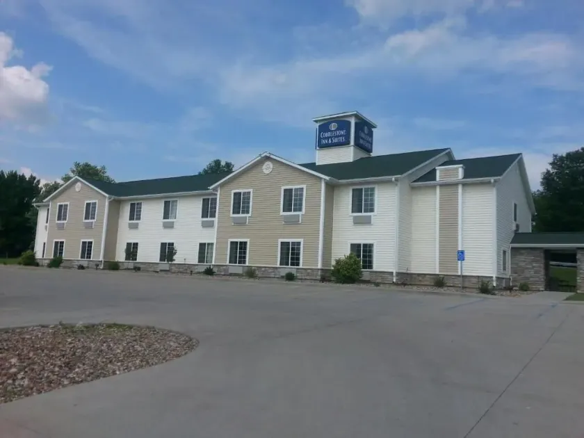 Cobblestone Inn & Suites - Bloomfield - Image 1