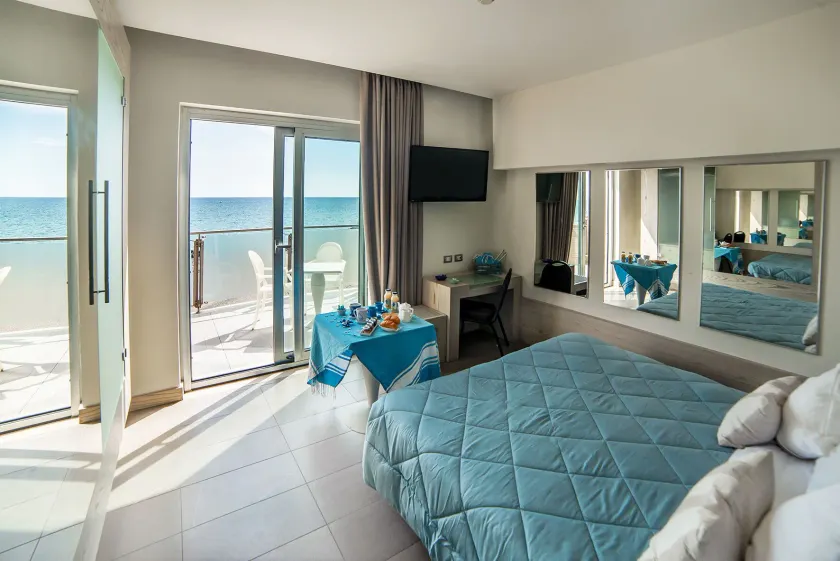 Smy Aran Blu Roma Mare - Image 1