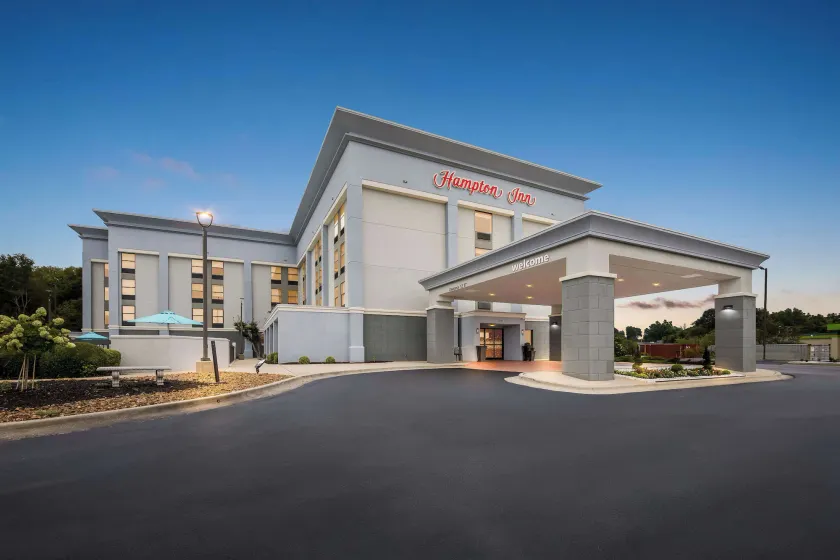 Hampton Inn Florence Midtown near University of North Alabama - Image 1