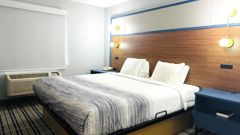 AmericInn by Wyndham Frankfort IN - Image 1