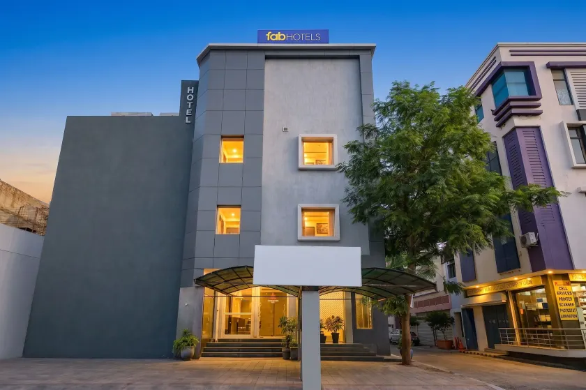 FabHotel Mansarovar Retreat - Image 1
