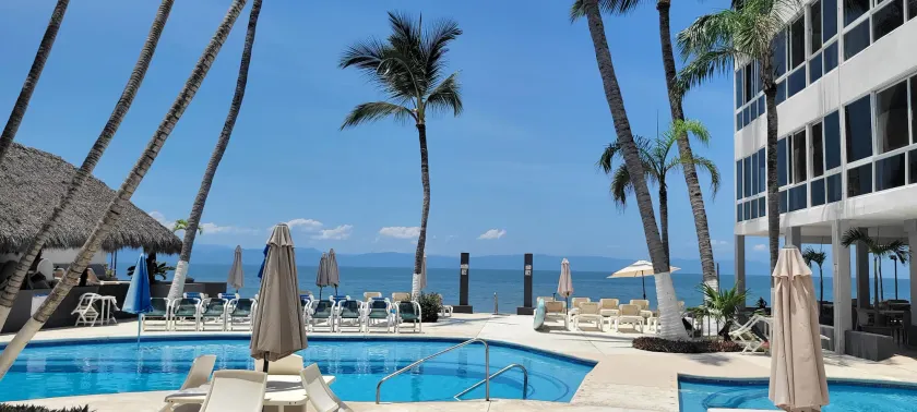 Suites Atlas - Ocean Front - Image 1