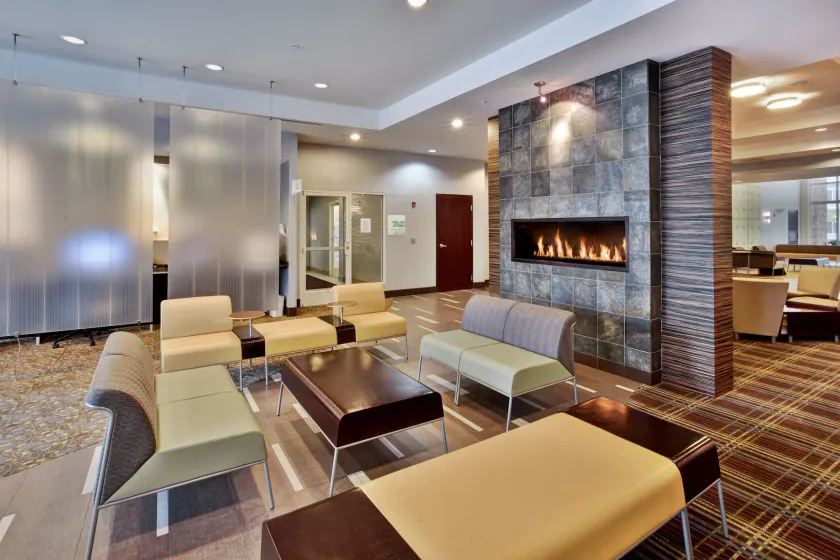Holiday Inn Detroit Metro Airport by IHG - Image 1