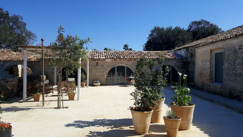 Masseria Violante Boutique Hotel - Image 1