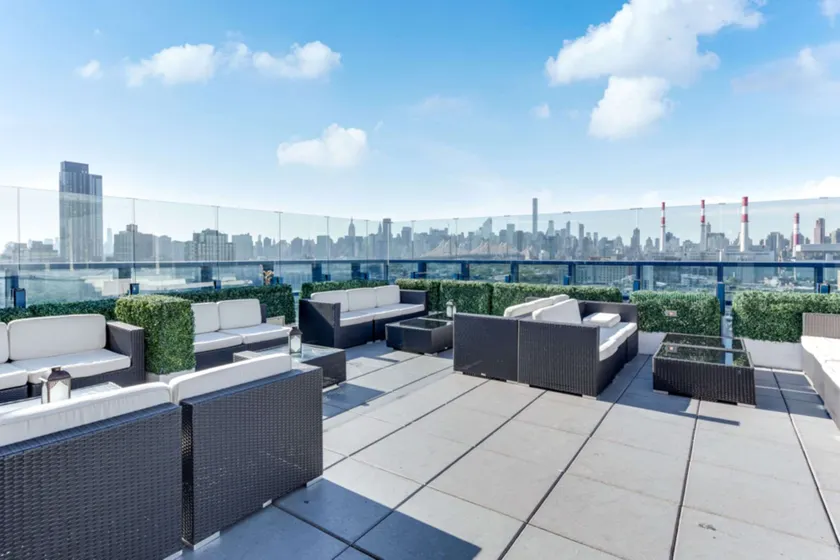 Four Points by Sheraton Long Island City Queensboro Bridge - Image 1