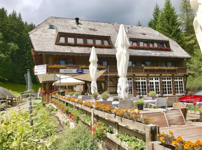 Berghotel und Restaurant Kräuter Chalet - Image 1