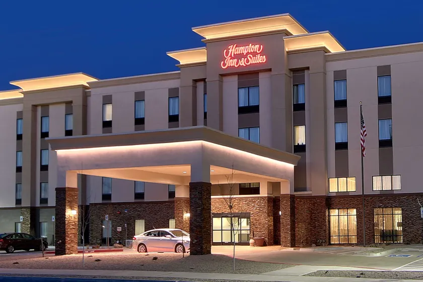 Hampton Inn & Suites Albuquerque Airport - Image 1