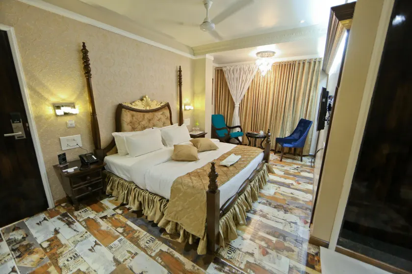 Hotel President - Image 1