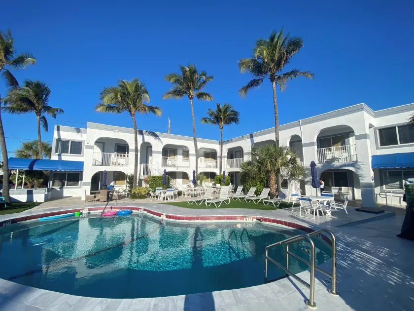 Coral Key Inn - Image 1
