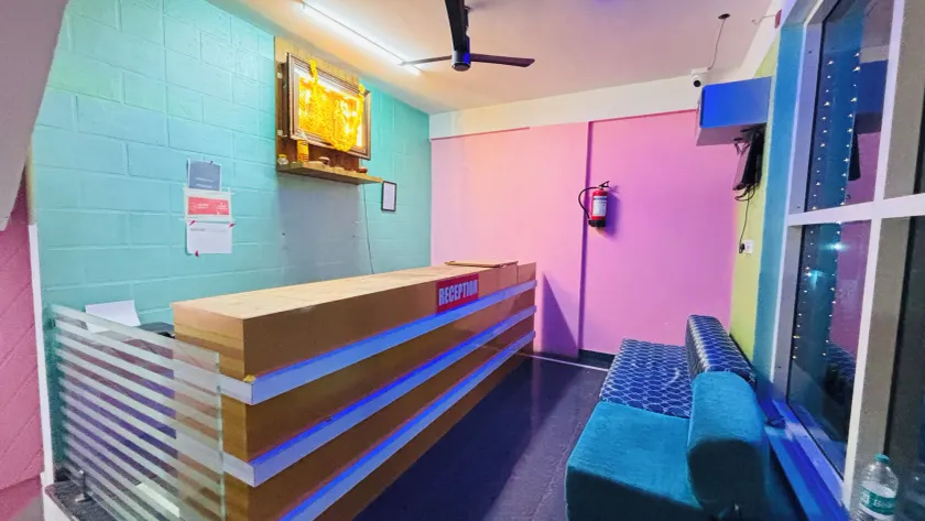 I-ROOMZ S S V Hotel - Reception