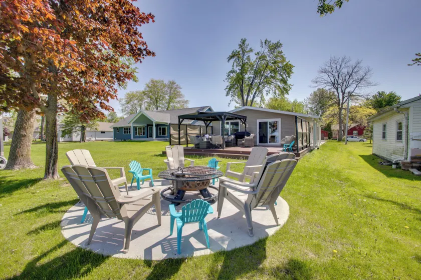 Lakefront Family Home w/ Dock & Views in Cecil! - Image 1