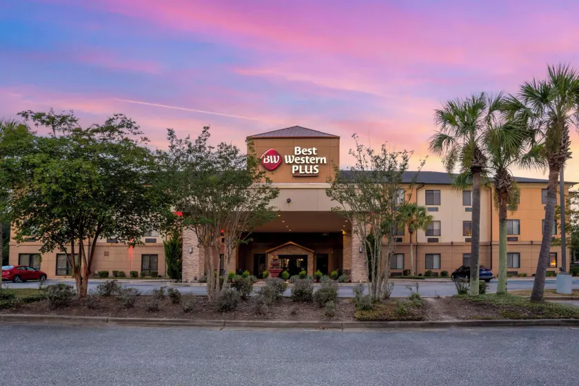 Best Western Plus Daphne - Image 1