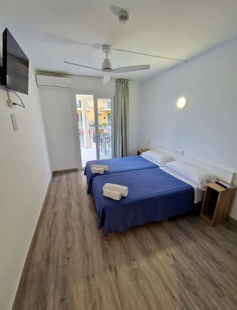 Hostal Sol de Mallorca - Image 1
