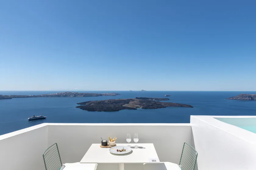 Akra Suites & Spa - Image 1
