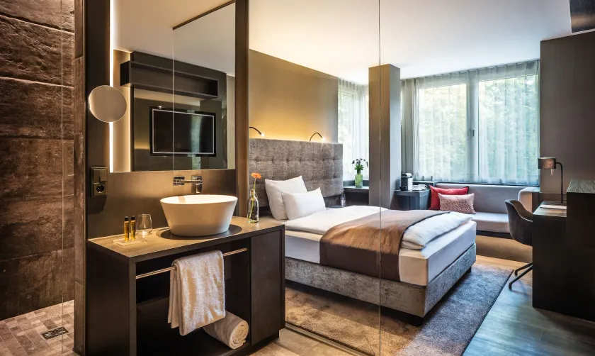 SAKS Urban Design Hotel Frankfurt - Image 1