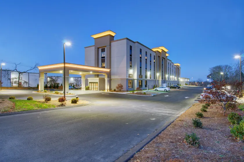 Hampton Inn & Suites Boston/Stoughton - Image 1