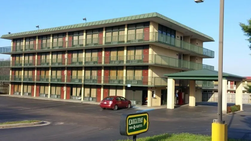 Executive Inn Laurel - Image 1