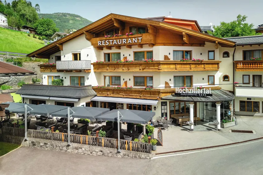 Kräuterhotel Hochzillertal - Image 1