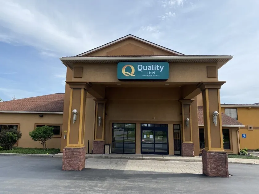 Quality Inn Near Walden Galleria Mall - Image 1