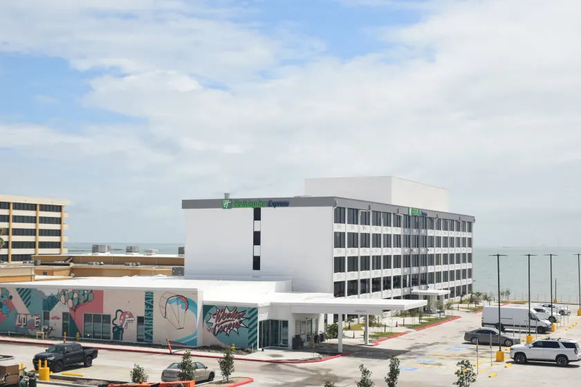 Holiday Inn Express Corpus Christi - Beachfront by IHG - Image 1
