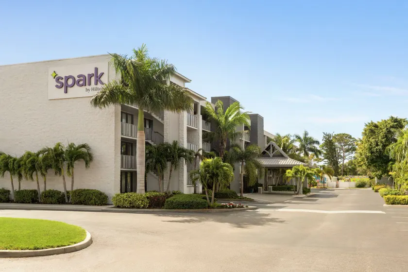 Spark by Hilton Sarasota Siesta Key Gateway - Image 1