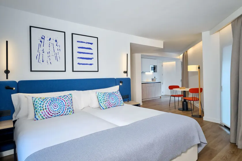 Apartamentos Luna Suites Granada - Image 1