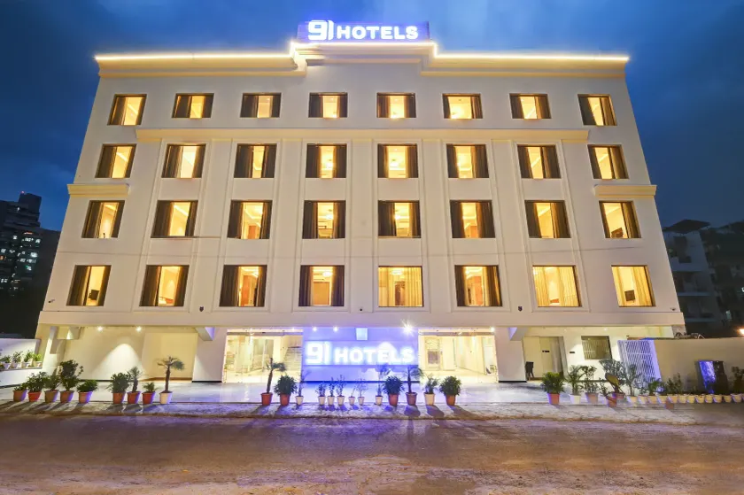  Hotel 91 City Centre Sector 52 - Image 1