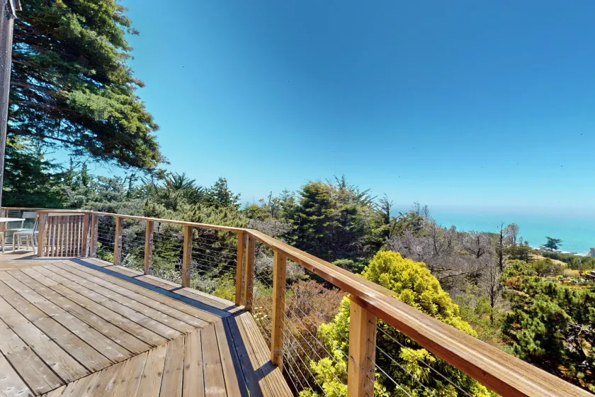 Secluded Ocean-view Retreat: Coastal Gualala Home - Image 1